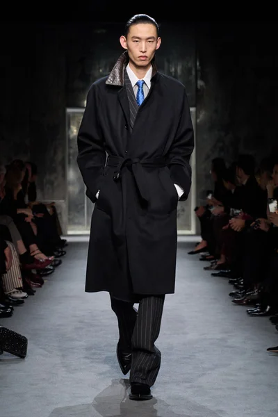 Look 23